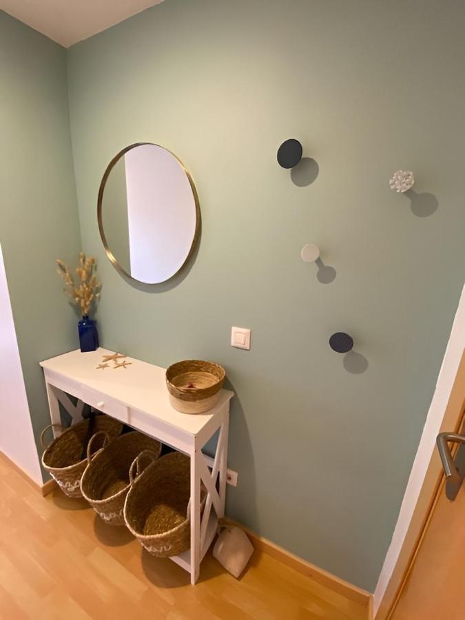 Superbe Appartement Renove, Residence Avec Piscine Roses Bagian luar foto