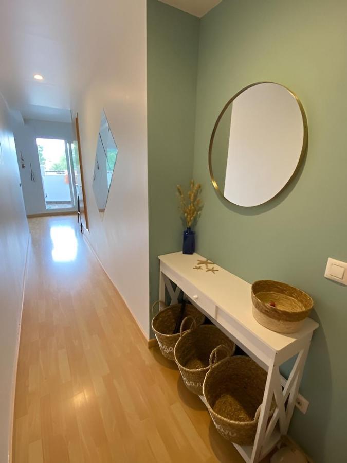 Superbe Appartement Renove, Residence Avec Piscine Roses Bagian luar foto