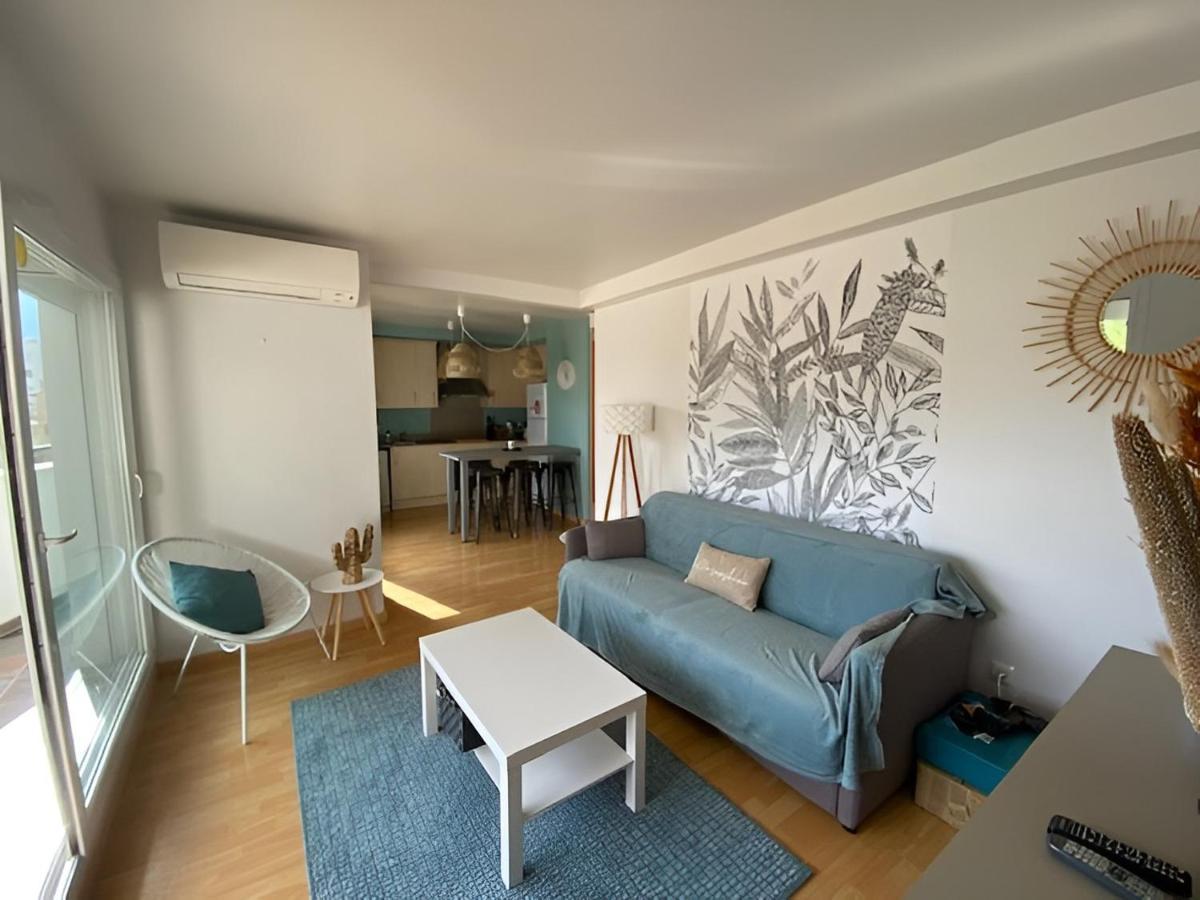 Superbe Appartement Renove, Residence Avec Piscine Roses Bagian luar foto